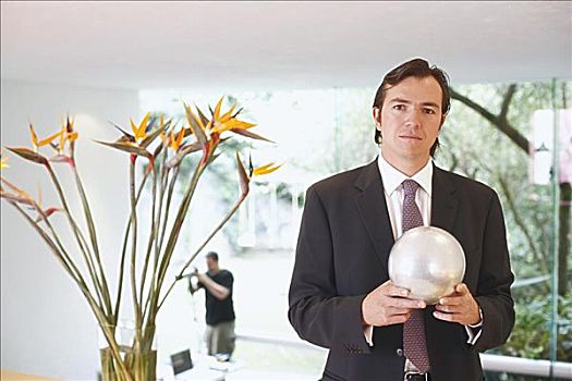 肖像,商务人士,拿着,水晶球