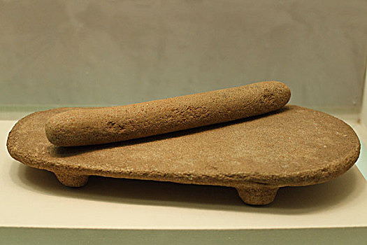 石磨棒,石磨盘,公元前6000-5000年