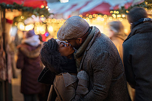 浪漫,亲吻,圣诞市场,纽约,美国