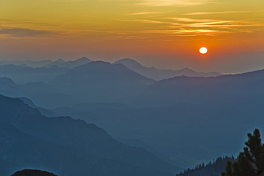 日落,巴伐利亚阿尔卑斯山,巴伐利亚,德国
