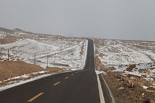 风雪天山路