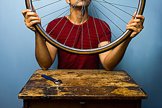 男人,修理,自行车,轮子
