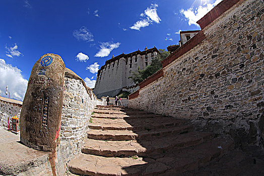 布达拉宫的台阶