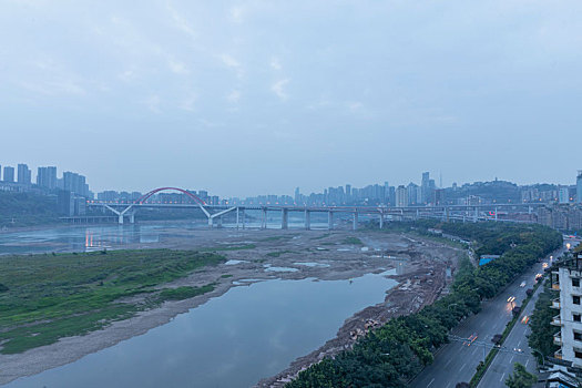 重庆渝中区长江大桥及周边景观