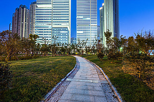 步道,公园,靠近,摩天大楼