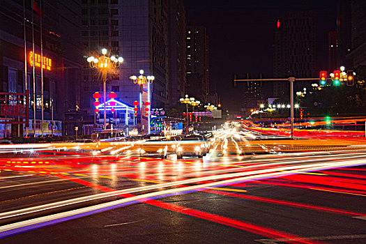 乌鲁木齐西大桥繁忙的城市道路夜景