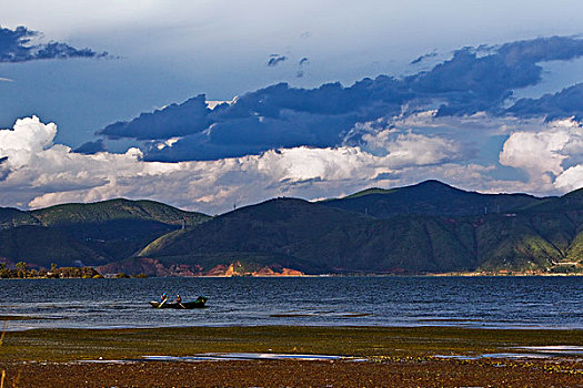 云南大理苍山洱海桃源村聆海沐月