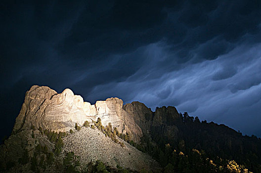 乌云,上方,拉什莫尔山国家纪念公园,夜晚,南达科他,美国