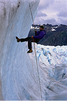 男人,攀冰,门登霍尔冰川,靠近,阿拉斯加,美国