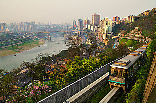 重庆,轻轨,列车,地铁,火车,夕阳,河流,山,建筑