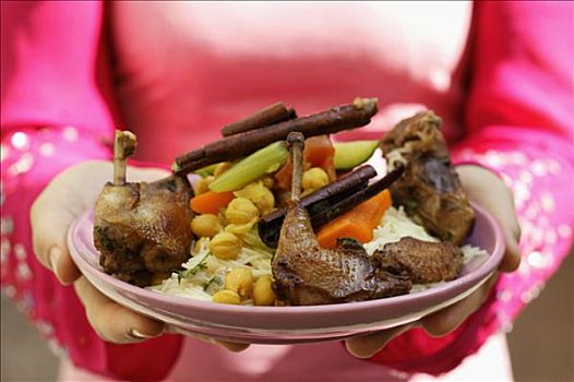女人,烤,鸽子,蔬菜,面条,摩洛哥
