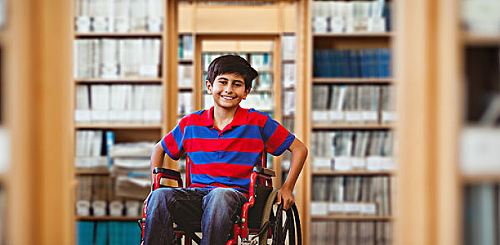 合成效果,图像,男孩,坐,轮椅,学校,走廊,图书馆
