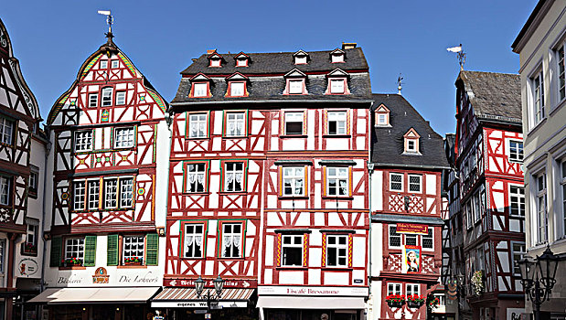 半木结构房屋,市场,广场,莱茵兰普法尔茨州,德国,欧洲