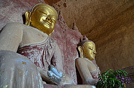 佛教,两个,镀金,坐,佛,塔,庙宇,13世纪,世纪,一个,建造,蒲甘,朝代,老,异教,缅甸,东南亚,亚洲
