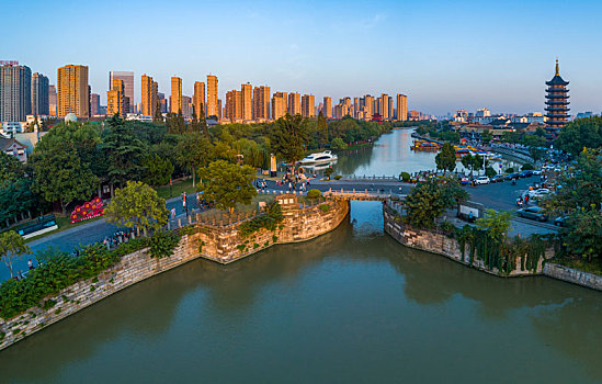 江苏省淮安市里运河清江大闸景区城市风光