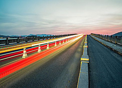 马路公路桥灯轨车轨