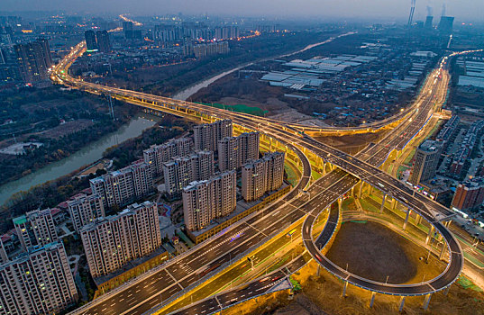 江苏省淮安市刚开通的内环高架快速路夜景