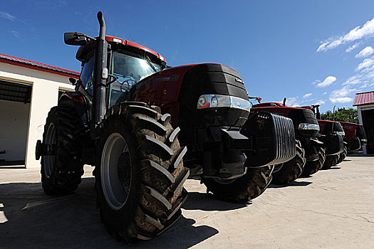 现代化农业机械设备