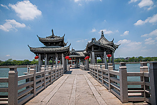 广东潮州中国四大古桥------广济桥桥亭