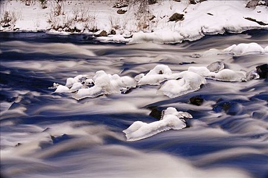 特写,急流,冬天,河,阿尔冈金省立公园,安大略省,加拿大