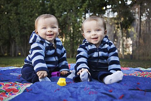 双胞胎,男孩,公园