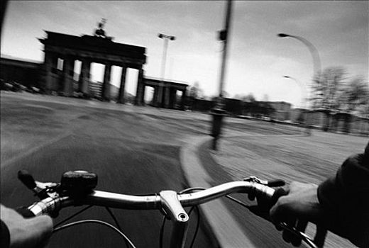 骑自行车,城市,勃兰登堡门,柏林,德国
