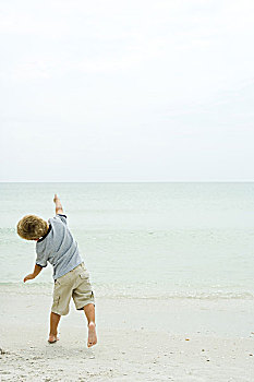 孩子,跑,海滩,海洋,后视图