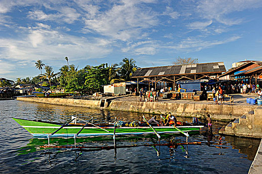 舷外支架,鱼市,岛屿,西巴布亚,印度尼西亚,东南亚,亚洲
