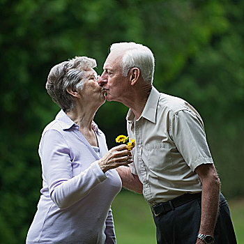 老年,夫妻,吻