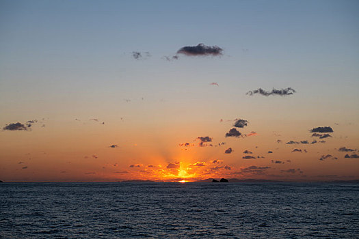 渤海湾海上日出