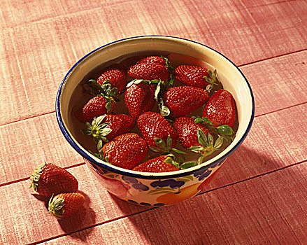 洗,草莓