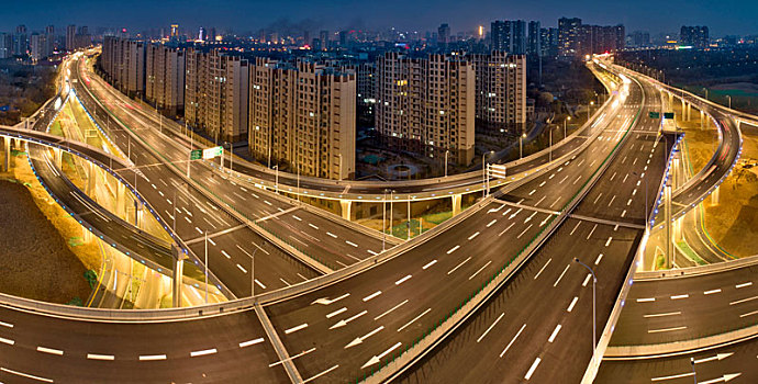 江苏省淮安市刚开通的内环高架快速路夜景