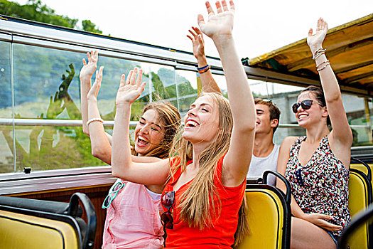 友谊,旅行,度假,夏天,人,概念,群体,微笑,朋友,旅游巴士,挥手