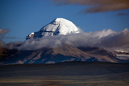 西藏阿里,冈底斯山,冈仁波齐峰