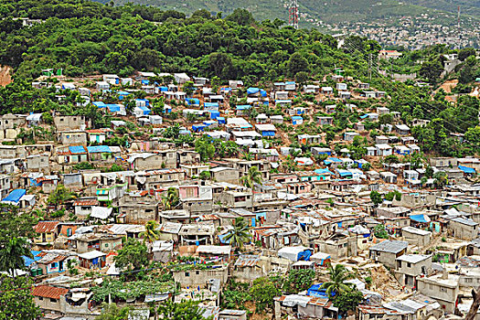 haiti,port,au,prince,detroyed,houses,and,building,on,hills