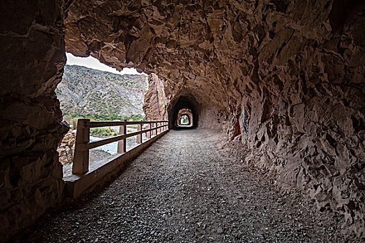 狭窄,隧道,石头,道路,波托西地区,玻利维亚,南美