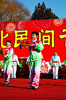 北京春节地坛庙会民族舞蹈表演陕北秧歌