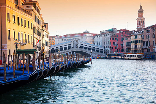 小船,大运河,靠近,雷雅托桥,威尼斯,威尼托,意大利