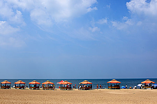 沙滩,海水,天空,遮阳伞
