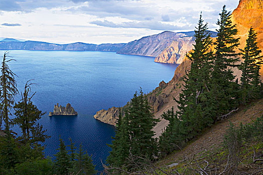 幻象,船,岩石构造,火山湖国家公园,俄勒冈,美国