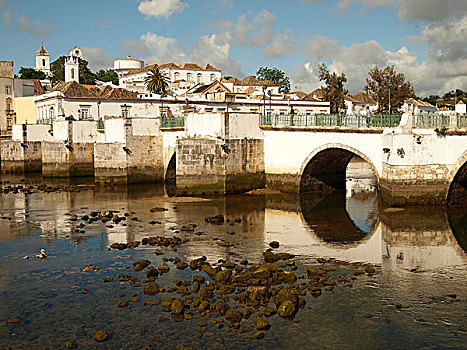 老,城镇,罗马,桥,反射,河,塔维拉,阿尔加维,葡萄牙,欧洲