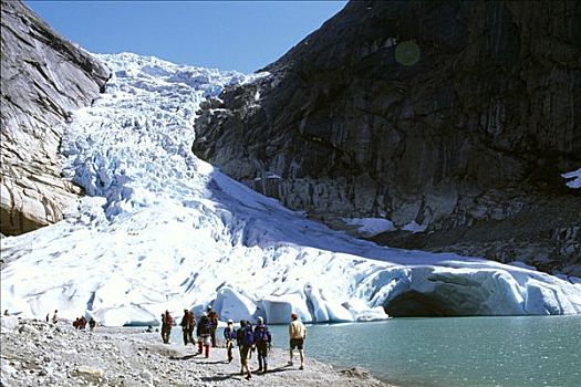 游客,正面,斯特达尔布林冰川,冰河,挪威,斯堪的纳维亚,欧洲