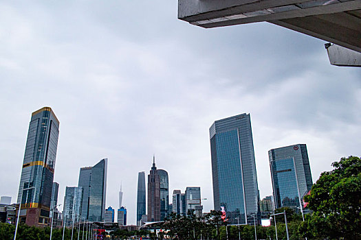 秋雨,来袭,广州天河,体育中心,远眺,珠江新城