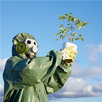 男人,化学品,套装,防毒面具,植物