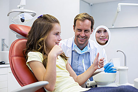 微笑,孩子,病人,张望,镜子,牙科诊所,牙医