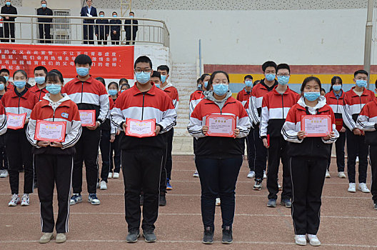 高三学生百日誓师大会