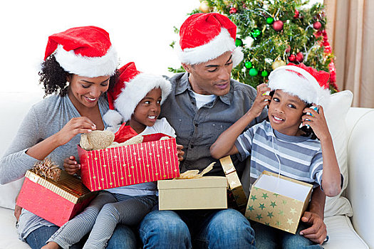 高兴,美国黑人,家庭,玩,圣诞礼物