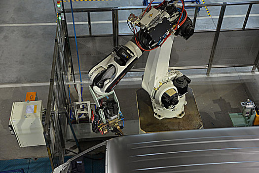 机器人生产新能源汽车