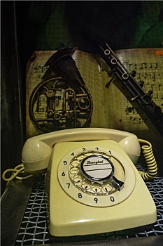 电话机和老音乐