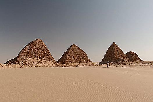 黑色,金字塔,墓地,监护,麦罗埃,努比亚,荒芜,苏丹,非洲